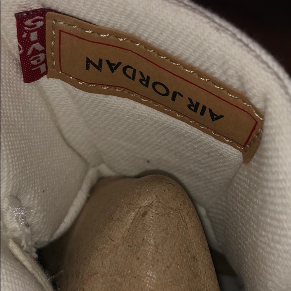 Authentic Levi’s Air Jordan Retro 4 white Levi - Picture 7 of 8